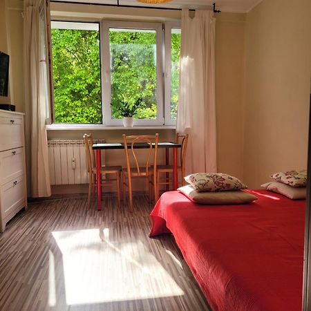 Sunny And Lovely Apartment. Near Chopin Airport! Βαρσοβία Εξωτερικό φωτογραφία